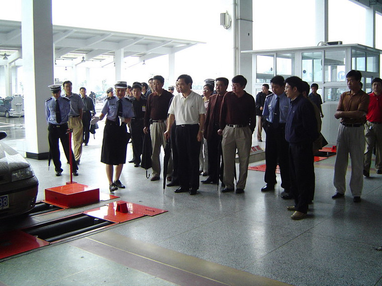 抓好產(chǎn)品質(zhì)量和售前售后服務(wù)